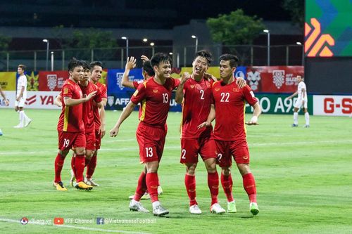 Thắng đậm Campuchia: Thầy trò ông Park Hang-seo gặp Thái Lan ở bán kết