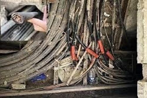 Bắt nhóm đối tượng trộm cắp cáp viễn thông đem bán phế liệu