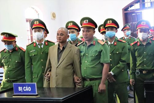Xét xử vụ cựu bí thư xã giết người đốt xác phi tang