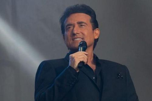 Thành viên nhóm Il Divo từng hát chung kết hoa hậu ở Việt Nam đột ngột qua đời