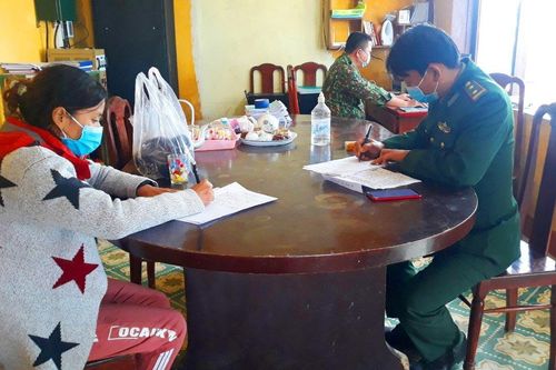 Lật thuyền, cứu được một người trôi dạt 17 tiếng, hai người khác mất tích