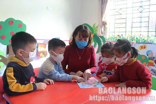 Chi bộ Trường Mầm non Hoa Sữa: Học và làm theo Bác góp phần nâng cao chất lượng dạy và họcTin khácHọc trực tuyến: Cần hơn nữa sự trợ giúp cho học sinh nghèoTrải thảm đón nhà đầu tư