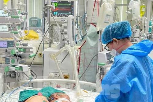 Bộ Y tế: Triển khai 8 biện pháp giảm tử vong do COVID-19