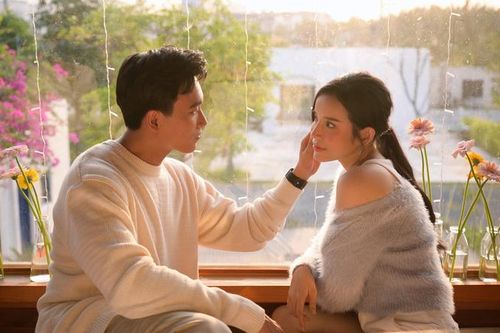Ca sĩ 9x LyLy bày tỏ tình cảm với 'Yêu anh nhất đời'