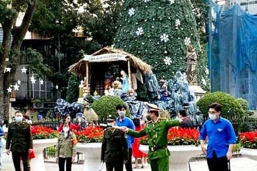 Hà Nội: Người dân đi lễ Noel sẽ được các cơ sở tôn giáo gửi giấy mời