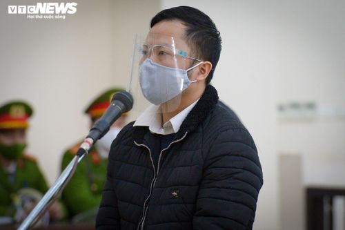 Cựu Hiệu trưởng Đại học Đông Đô khai nếu không ký cấp bằng giả sẽ bị đuổi việc