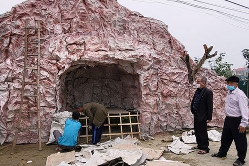 Trưởng thôn vùng giáo 'tốt đời đẹp đạo'