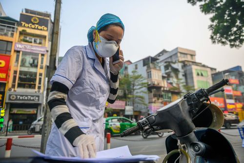 Số ca mắc Covid-19 tăng cao, Bộ Y tế yêu cầu tránh để F0 tự điều trị