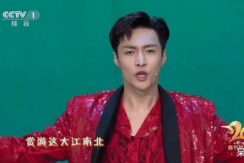 Lay Trương Nghệ Hưng và Vương Nguyên tham gia tiệc concert CCTV