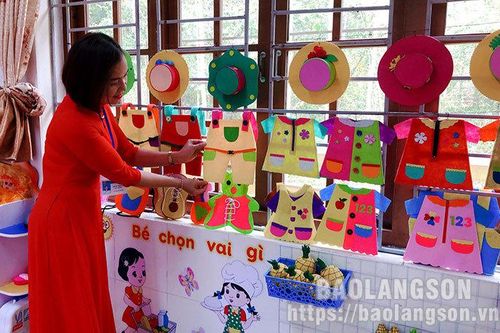 Các trường mầm non ở Văn Lãng: Nhiều cách làm tái chế rác thải nhựa và phế phẩm qua sử dụngTin khácNgành dân số Lạng Sơn: 60 năm xây dựng và phát triểnĐội Việt Nam tuyên truyền giải phóng quân - lực lượng tiền thân của Quân đội Nhân dân Việt Nam
