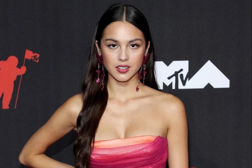 Olivia Rodrigo sáng tác nhạc Giáng sinh từ lúc 5 tuổi