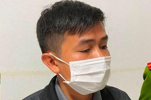 Bắt tạm giam nhân viên cây xăng mua bán trái phép hóa đơn