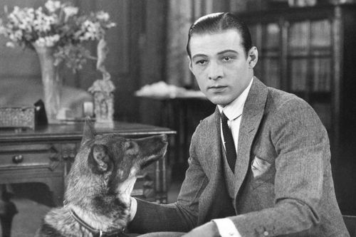 Rudolph Valentino: Người thôi miên phụ nữ