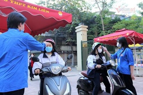 8 quận ở Hà Nội dừng dạy học trực tiếp