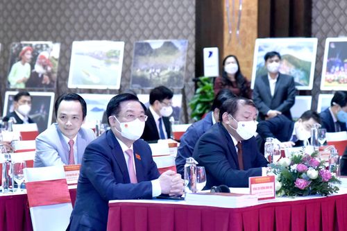 Chủ tịch Quốc hội Vương Đình Huệ dự phiên toàn thể Hội thảo Du lịch 2021