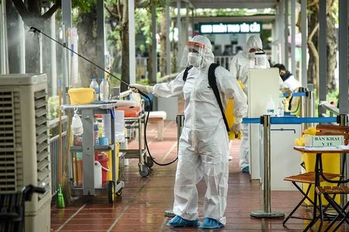 96% F0 tử vong tại BV Thanh Nhàn chưa tiêm vaccine, 100% có bệnh lý nền