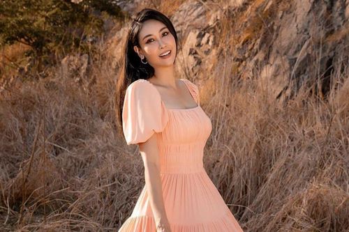 Hà Kiều Anh ngày càng trẻ trung, thanh lịch ở tuổi 45