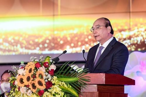 Xây dựng đội ngũ luật sư có bản lĩnh chính trị, giỏi về chuyên môn, trong sáng về đạo đức