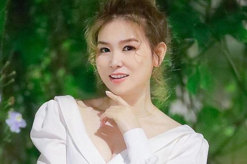 30 năm viết nên câu chuyện mái tóc của nhà tạo mẫu Minh Phương