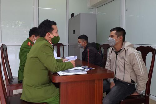 Bắt nhóm đối tượng cho vay 'thủ tục đơn giản', lãi suất lên đến hơn 300%/năm