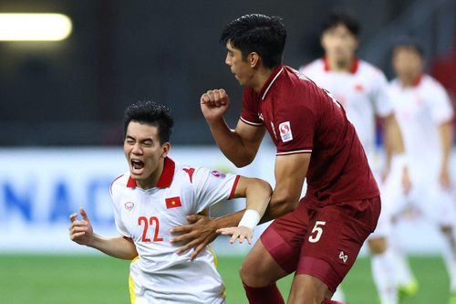 Tuyển Việt Nam thua hầu hết tại bán kết AFF Cup