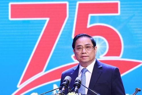 Thủ tướng Chính phủ Phạm Minh Chính dự Lễ tuyên dương các điển hình xuất sắc tiêu biểu Chương trình '75 nghìn sáng kiến, vượt khó, phát triển'