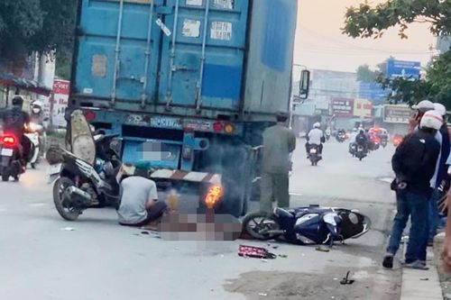 Người phụ nữ bị xe container cán tử vong trên đường đi làm