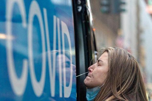 Giới chuyên gia: CDC Mỹ 'khinh suất' khi cắt thời gian cách ly COVID còn 5 ngày