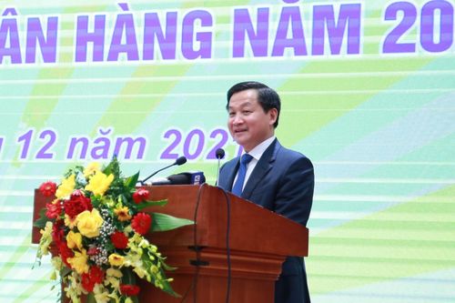 Kiểm soát chặt tiền vào lĩnh vực rủi ro cao như BĐS, chứng khoán