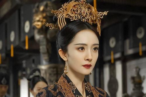 Dương Mịch chia sẻ quan điểm về chuyện tình cảm ở tuổi 35: 'Tôi mong chờ tình yêu mỗi ngày'