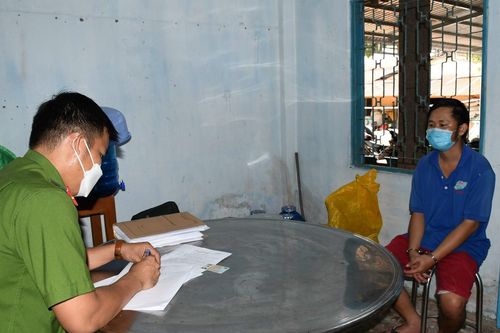 Tạm giữ hình sự đối tượng xâm hại bé gái 11 tuổi