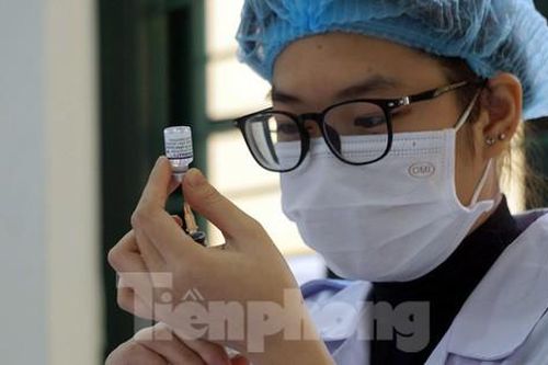 Thêm hơn 1.000 ca dương tính, Hải Phòng triển khai tiêm vắc xin bổ sung