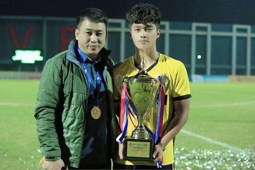 Tiền đạo 18 tuổi của Học viện Nutifood: 6 lần giành Vua phá lưới và hành trình xây ước mơ