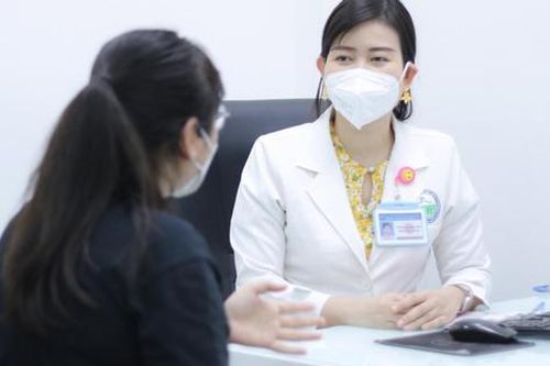 Làm hồng nhũ hoa mong giảm thâm, cô gái 20 tuổi bị biến chứng viêm loét, nhiễm trùng