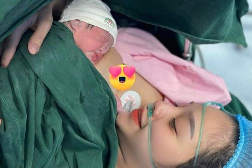 Bùi Tiến Dũng chào đón công chúa thứ hai đúng ngày cuối cùng của năm 2021
