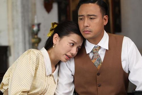 Nam diễn viên hớn hở khi được vợ khen 'mặt chưa kịp già'