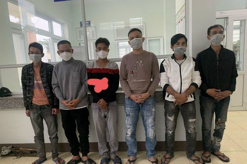 Bắt bảo vệ cấu kết với 5 người trộm 1 tấn sắt công trình