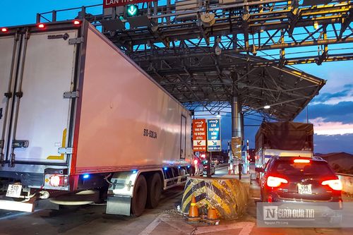 Du khách sau nghỉ lễ từ Đà Lạt đổ về khiến Quốc lộ 20 ách tắc cục bộ