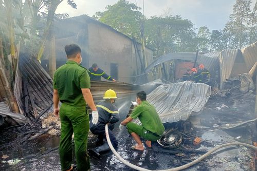 Kẻ có tiền án tội giết người, đốt nhà cha mẹ ruột cháy rụi