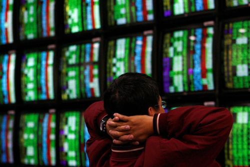 Những cổ phiếu 'lạ' năm 2021: Vọt tăng trên 1.000%, giao dịch èo uột