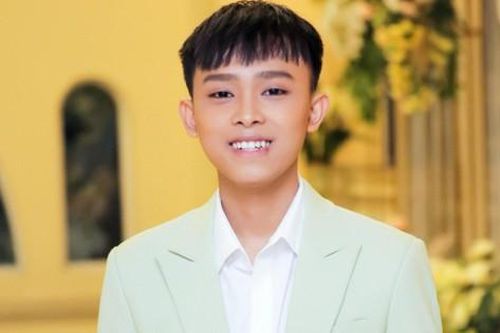 Hồ Văn Cường lần đầu trở lại sau thời gian vắng bóng, hồi hộp hát 'Tình Cha - Lòng Mẹ'