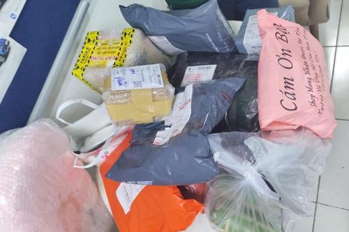 Giả danh shipper, trộm đồ ở chung cư TP.HCM