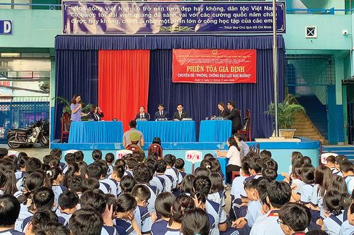 Phải hành động để bảo vệ trẻ em