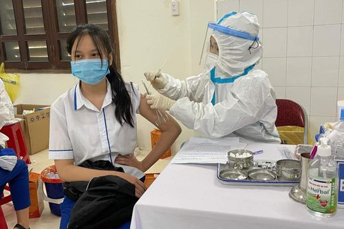 Quảng Trị triển khai tiêm vắc xin phòng Covid-19 cho trẻ từ 12 đến 15 tuổi