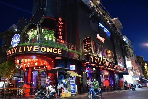 TP.HCM cho phép mở lại quán bar, karaoke, massage từ ngày 10/1
