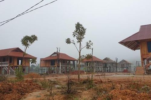 Thanh Hóa: Ngang nhiên xây dựng một loạt nhà sàn trên đất lúa