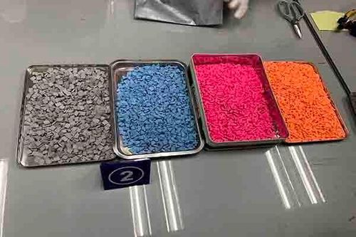 Những gói quà chứa đầy ma túy, cần sa được ép giấu tinh vi gửi về Việt Nam