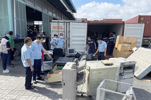 Hải quan TP Hồ Chí Minh khởi tố vụ án doanh nghiệp nhập khẩu hàng cấm