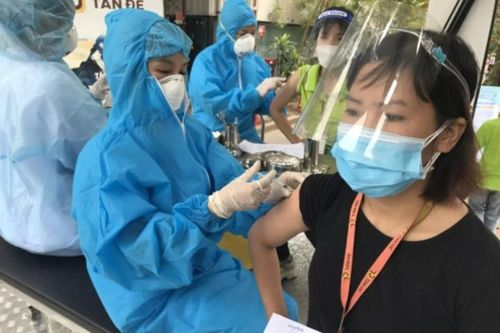 Sau tiêm mũi 3 vaccine COVID-19, bao lâu mới có kháng thể?