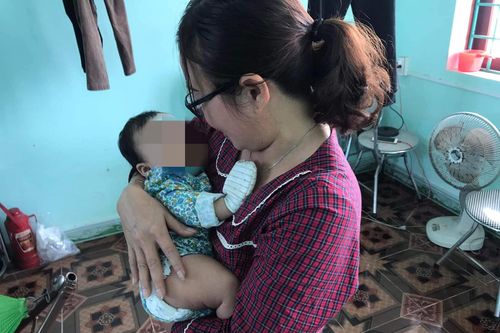 Cháu bé 3 tháng tuổi bị bỏ rơi bên đường trong đêm Đông
